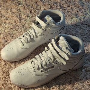 Reebok Freestyle Hi 5411s Women Casual Sneakers
